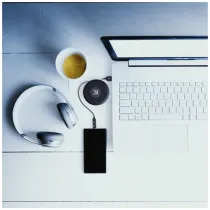 Podróżny podświetlany kabel SCX.design C18